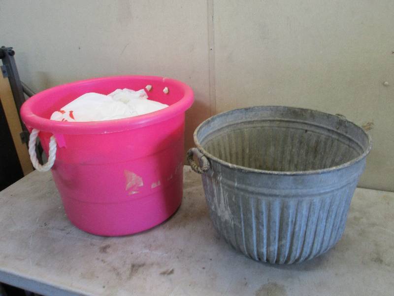 2 tubs and bean bag pellets