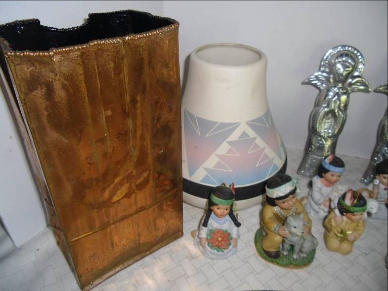 lot 4 image: Lot SW-2 Southwestern Collection Ornaments Figurines Bells Vases