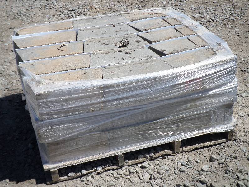 (1) Pallet Of Non-Tumbled Patio Blo...