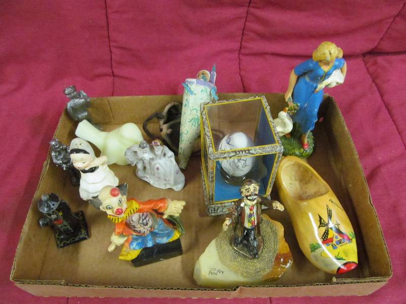 Figurines