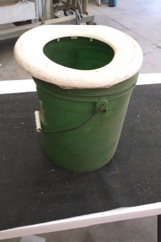 Bucket toilet