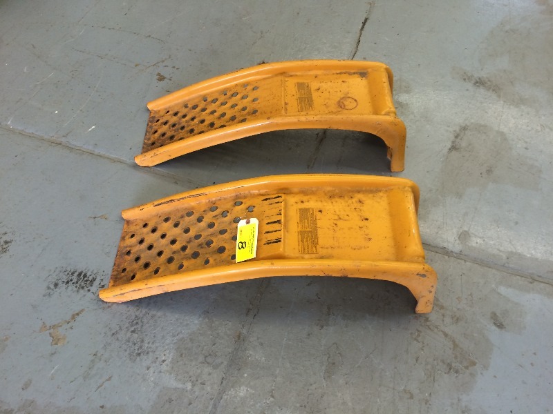 lot 8 image: Truck  Car Ramps  set of 2  appears to be in good condition