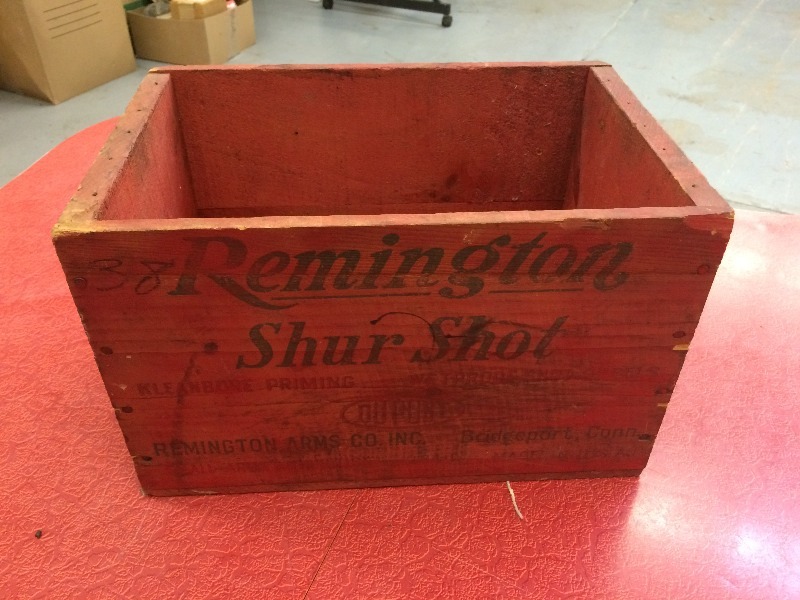 lot 49 image: Vintage Remington Shur Shot Amo Box  still in great shape  Measures 14 12 long x 9 12 w x 9 high