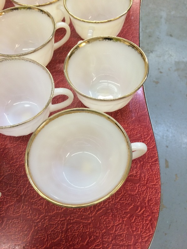 lot 50 image: Vintage FRE-King China Glassware dinner cups   Lot of 34