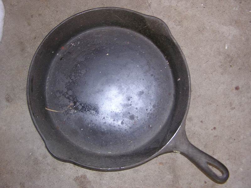 lot 110 image: cast iron skillet #10