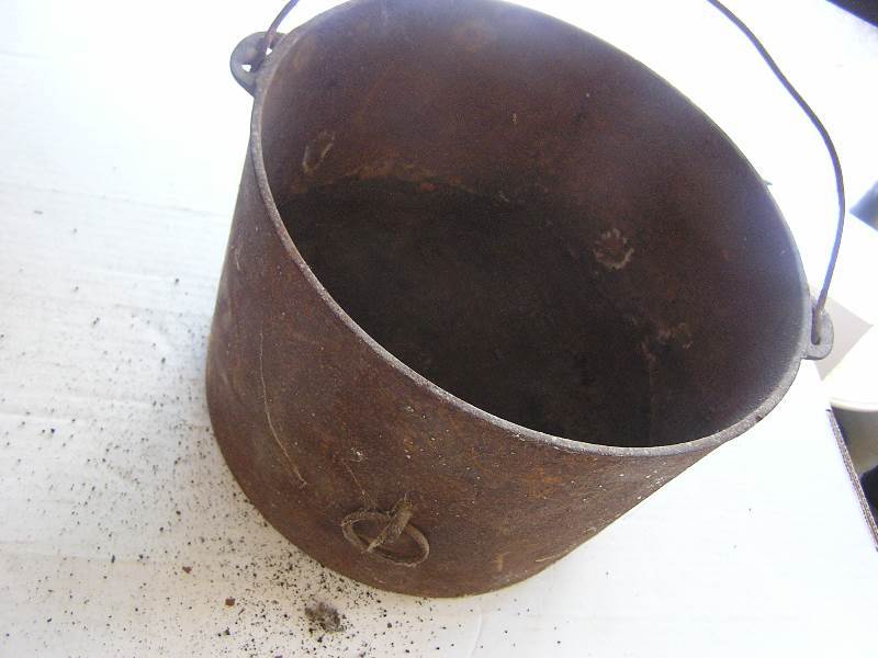 lot 174 image: cast iron kettle #4