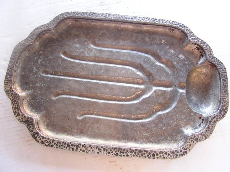 lot 184 image: wagnerware hammered aluminum sizzling steak platter #3341
