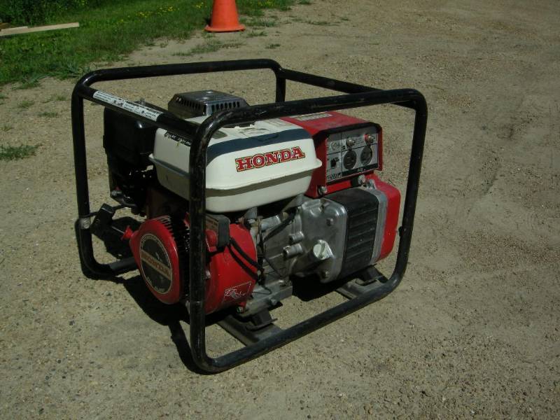 lot 3 image: Honda Generator