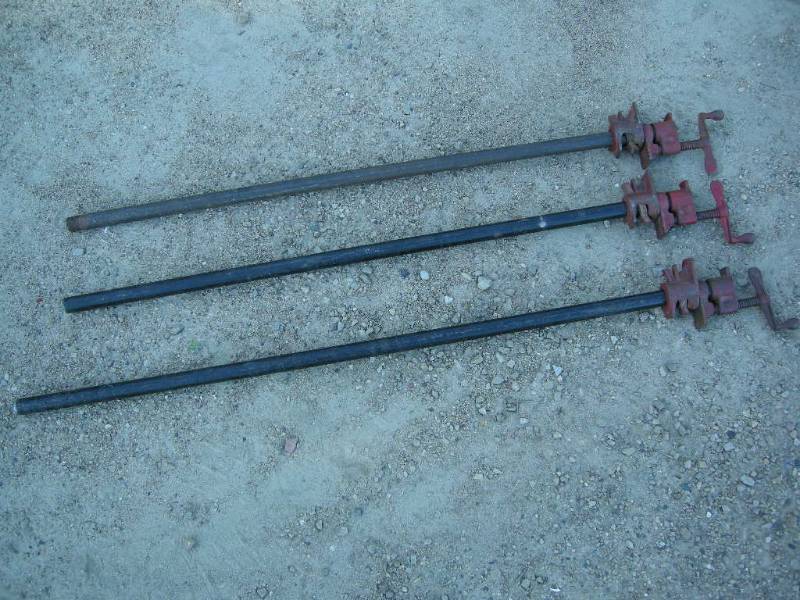 lot 14 image: 3 pony bar clamps