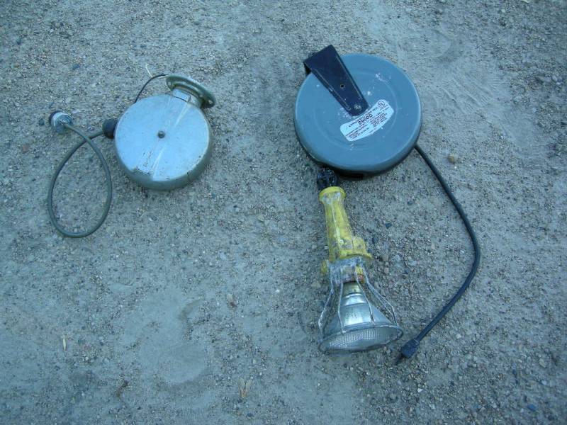 lot 19 image: Cord reeltrouble light