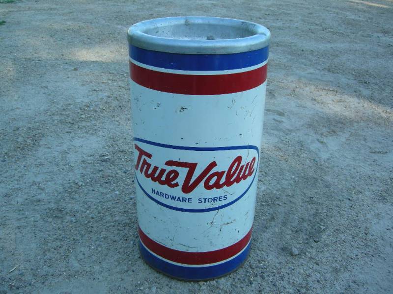 lot 20 image: Vintage True Value ash can