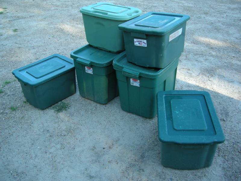 lot 24 image: 6 green totes