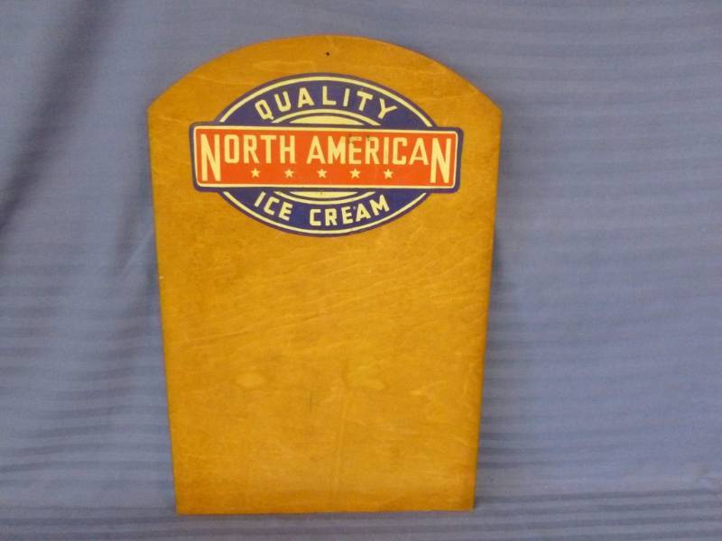 lot 13 image: Vintage Ice Cream Sign
