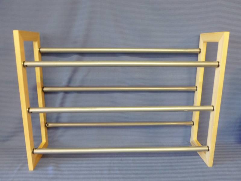 lot 27 image: Shoe Rack