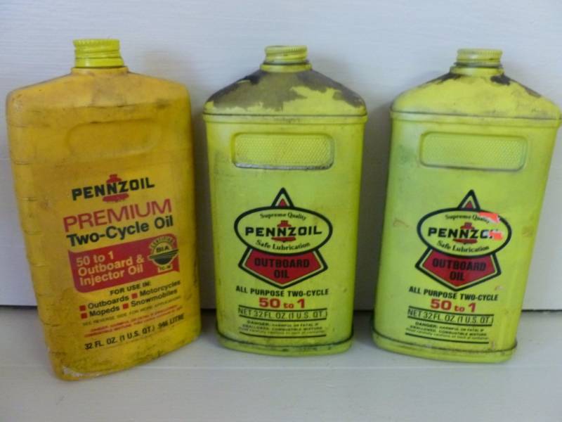 lot 31 image: Outboard Motor Oil