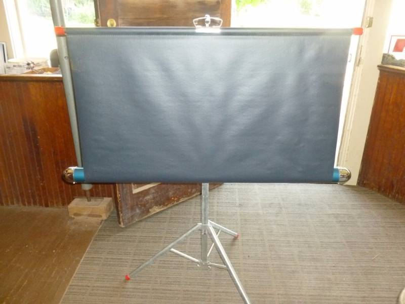 lot 70 image: Projection Screen