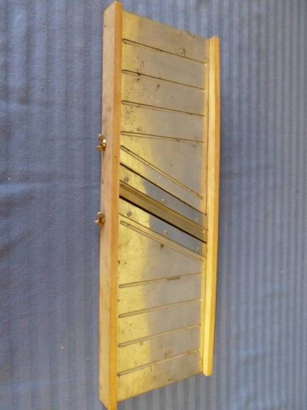 lot 91 image: Vintage Cabbage Cutter