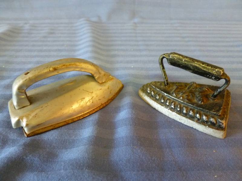 lot 112 image: Vintage Irons