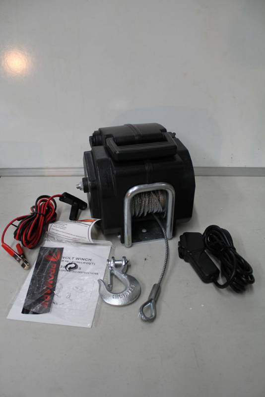 lot 3 image: ProMark 10,500lb Boat Trailer Winch