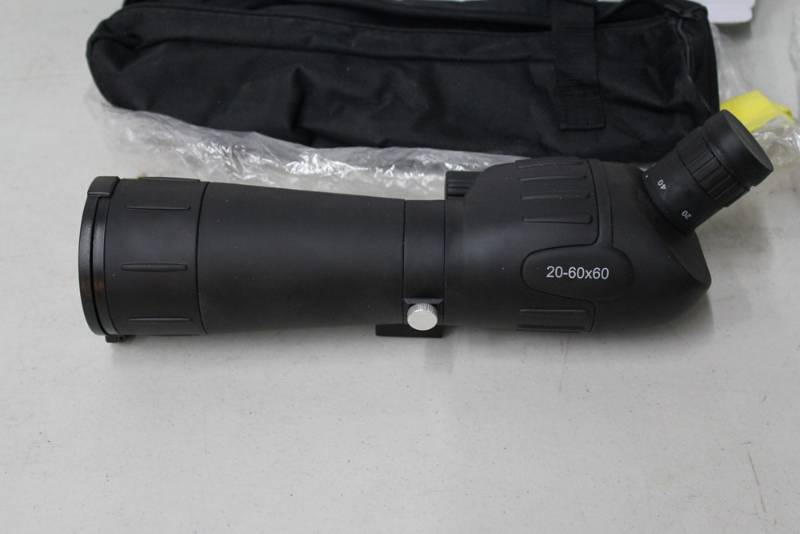 lot 12 image: Spotting Scope 20-60x60