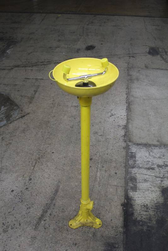 lot 33 image: Eye wash station