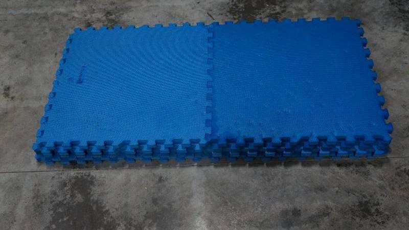 Lot of 4x10 Foam Pads (40 Sq. Ft.)