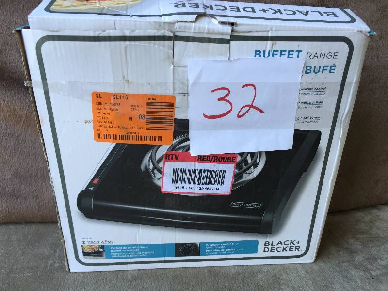 lot 32 image: Black and Decker portable buffet Range