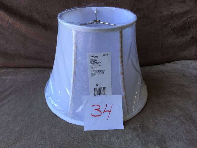 lot 34 image: Lamp Shade