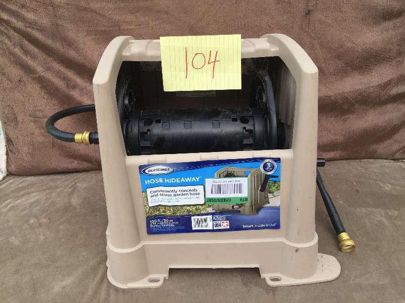 lot 104 image: Suncast Hose Hide Away