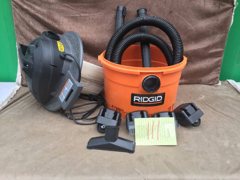 lot 111 image: Ridgid 6 Gallon WetDry Vac WD0670