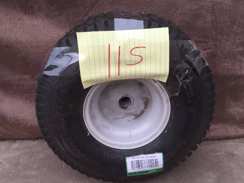 lot 115 image: Trailer Tire
