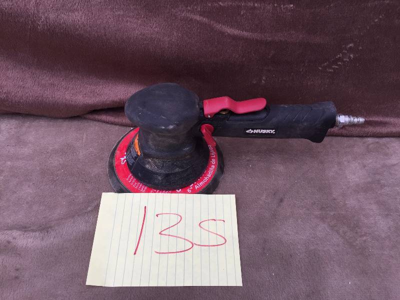 lot 135 image: Husky Dual Action Sander