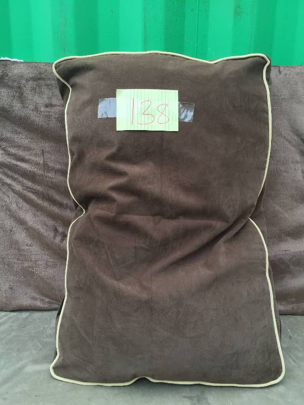 lot 138 image: Pet Bed Large