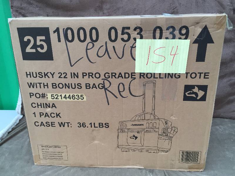 lot 154 image: Husky 22 in Pro Grade Rolling Tote
