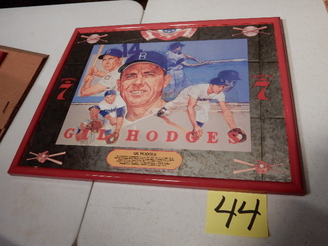 lot 44 image: Gil Hodges, Seagrams 7 Mirrored Beer Sign