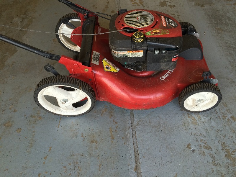lot 5 image: Craftsman Lawn Mower 21 cut