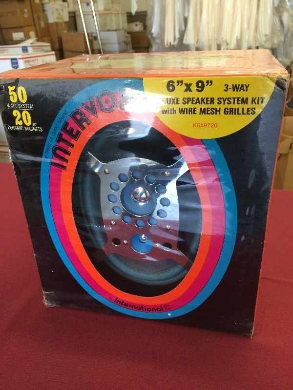 lot 17 image: Intervox 6 x 9 3 way Deluxe Speaker System Kit