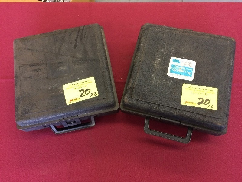 lot 20 image: CRL Vaccuum Cup - Glass Holder  Lot of 2