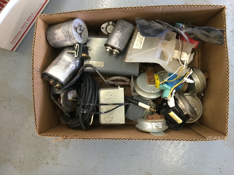 lot 61 image: Assorted lot of switching relays, pressure switches, start & run capacitors, limit switch