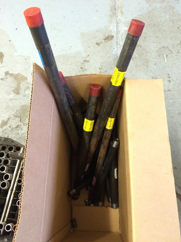 lot 114 image: 12 and 34 black gas pipe nipple kit and totes