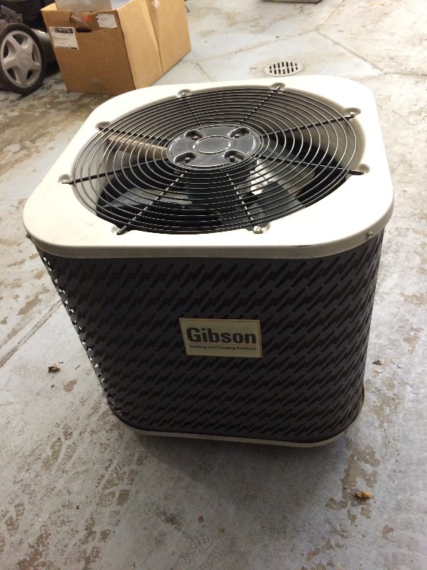 Gibson Central A C Unit Condenser Unit R22 Works Great J538a 024ka 24 000 Btu S 2 Ton 23 X 23 X 23 Variety Of Home Owners Business Owners Liquidation Hvac Parts Equipment