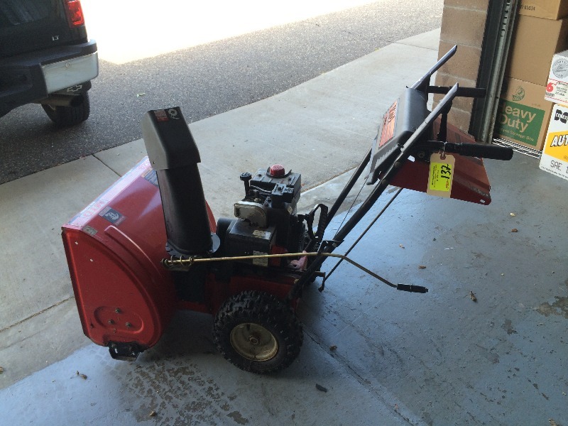 lot 132 image: MTD Snow Blower  Electric Start