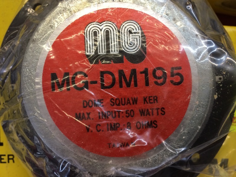 lot 144 image: Dome Squawker  MG-DM-195   New in the box   Lot of 5