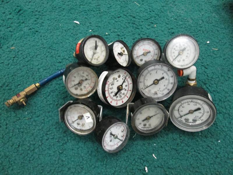 Pressure Gages, Multiple Sizes, 11 ...