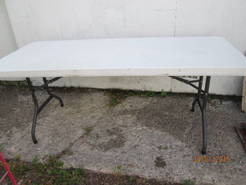 Lifetime plastic folding table in g...