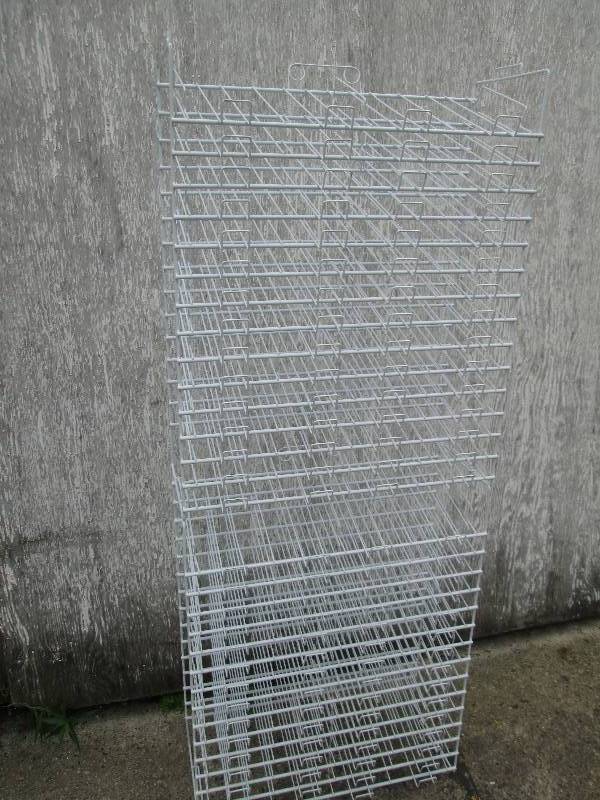 Scrapbooking wire paper display, 2 ...