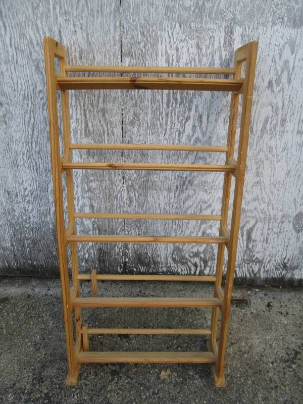 Shoe display rack, 23 wide, 47 ta...