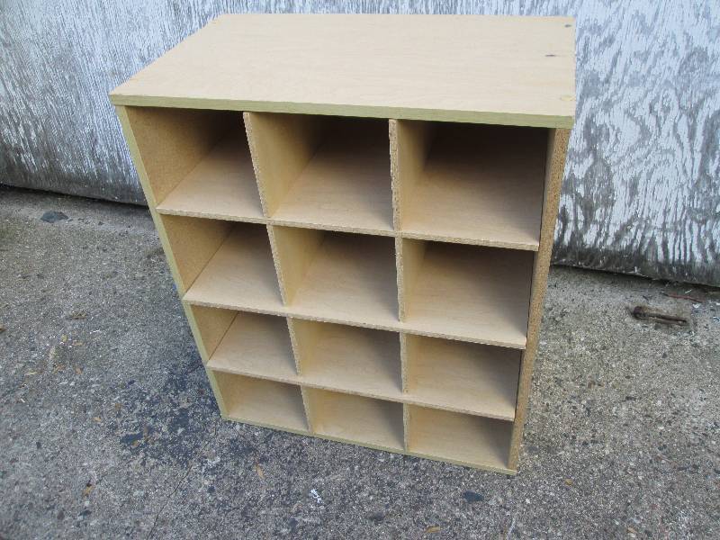 Square cubby hole shelf, top is 20...