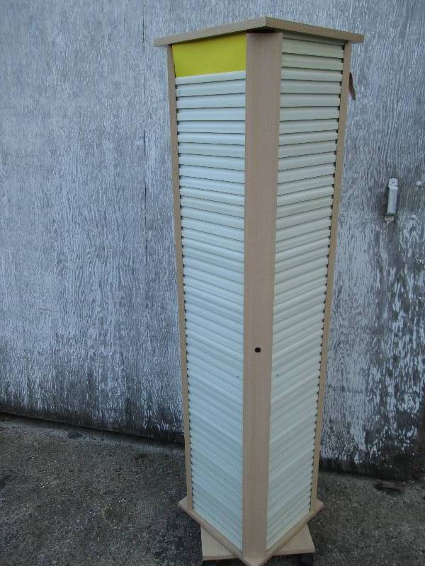 4 sided slat wall spinner, 16 side...