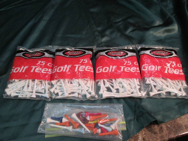 Golf Tees, 300 Count of Short Whit...